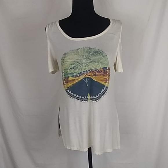 modish Rebel Tops - Modish Rebel cold shoulder tee. Size Medium